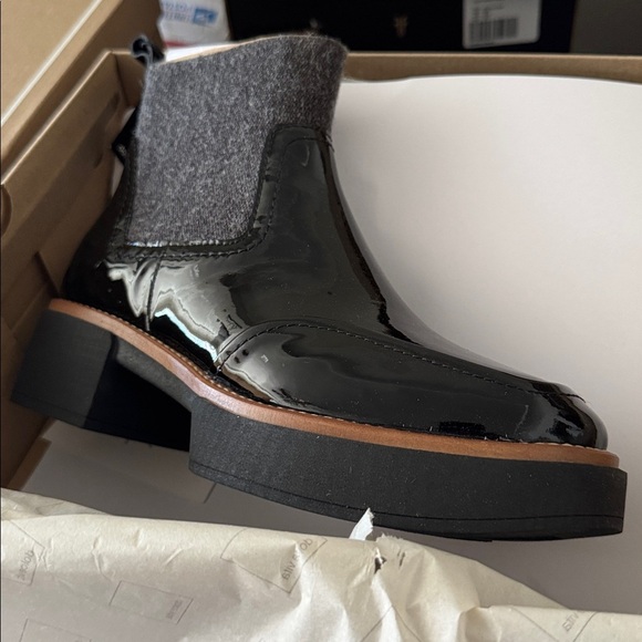 NWB $160 DOLCE VITA Patent Leather Saline H2O Waterproof Rain Boots Black 8 WIDE - Picture 10 of 11